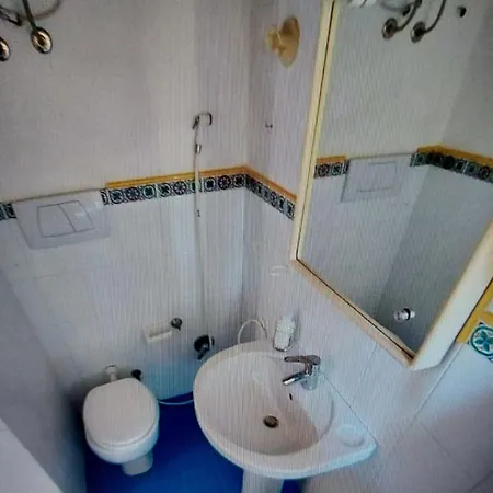 Appartamentino Bianco Apartment *